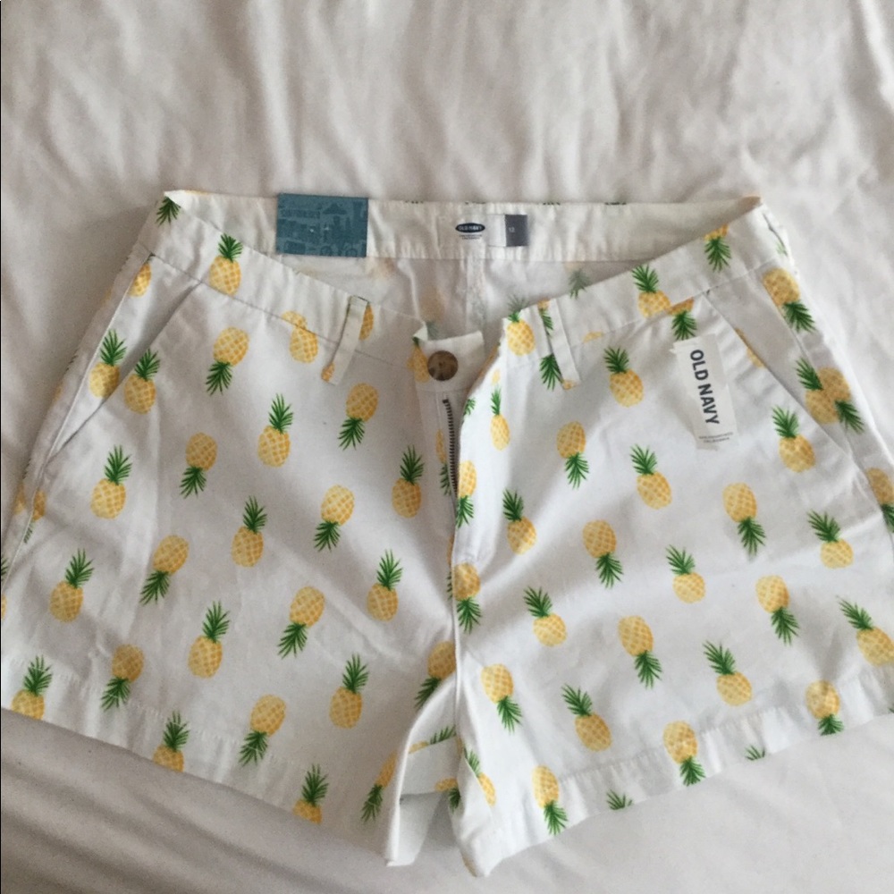 Pineapple old navy shorts